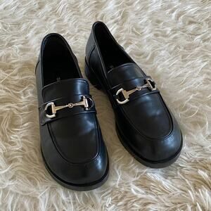 SPUR Vegan Leather Loafers, size 6.5